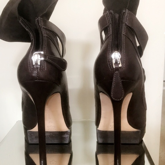 🚫SOLD🚫Brown leather ankle boots - Picture 3 of 3